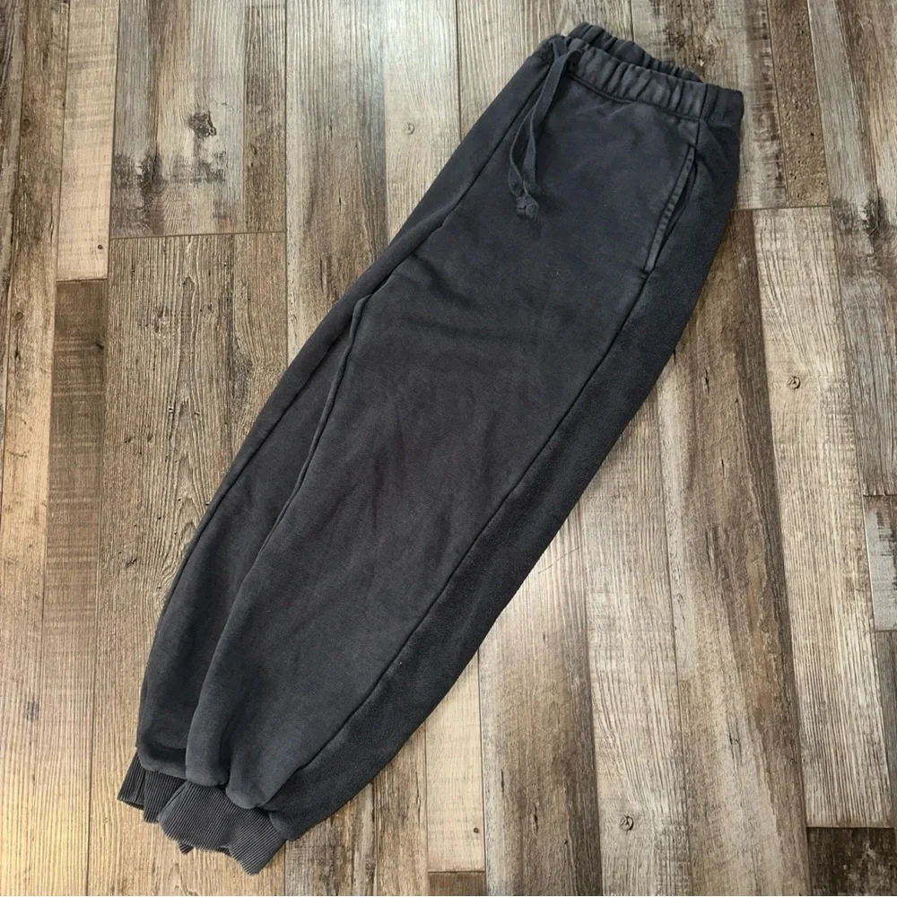 Aerie Women's Charcoal Jogger Sweatpants Size Medium Drawstring Pockets - Picture 2 of 4